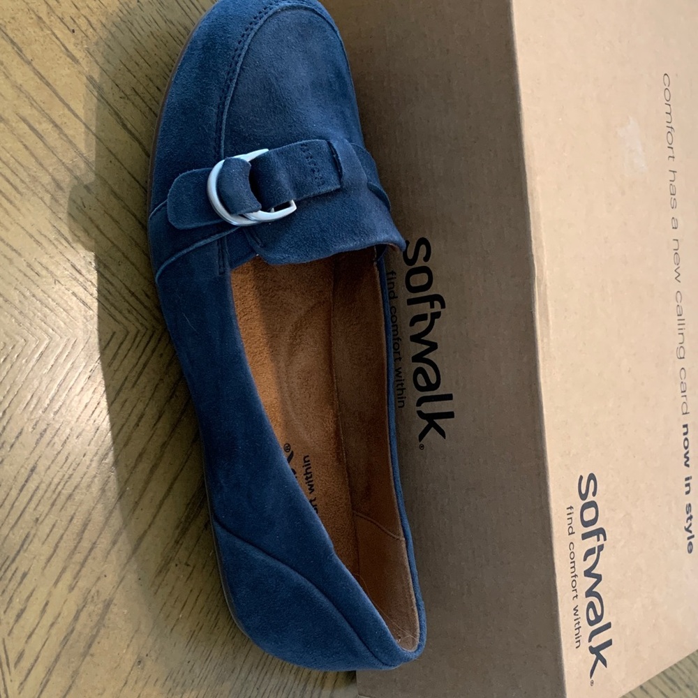 SoftWalk Women's Navy Suede Loafers